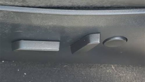 2020 Tesla Model S - Images - 20