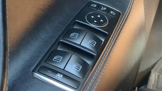 2020 Tesla Model S - Images - 25
