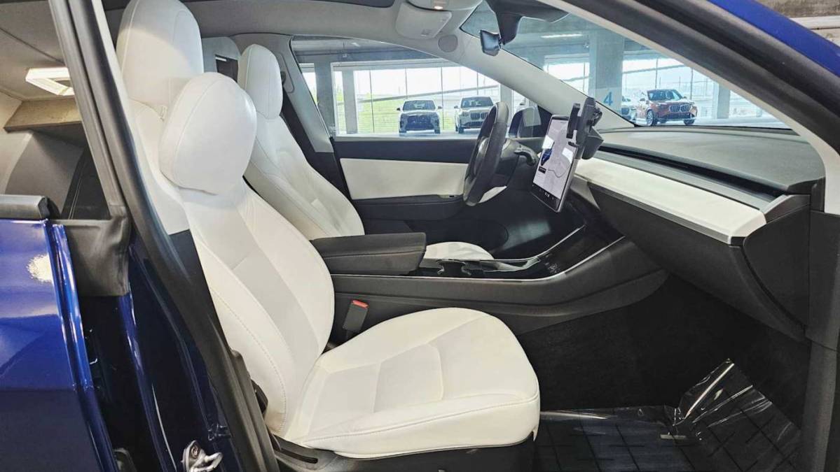 2021 Tesla Model Y - Images - 28