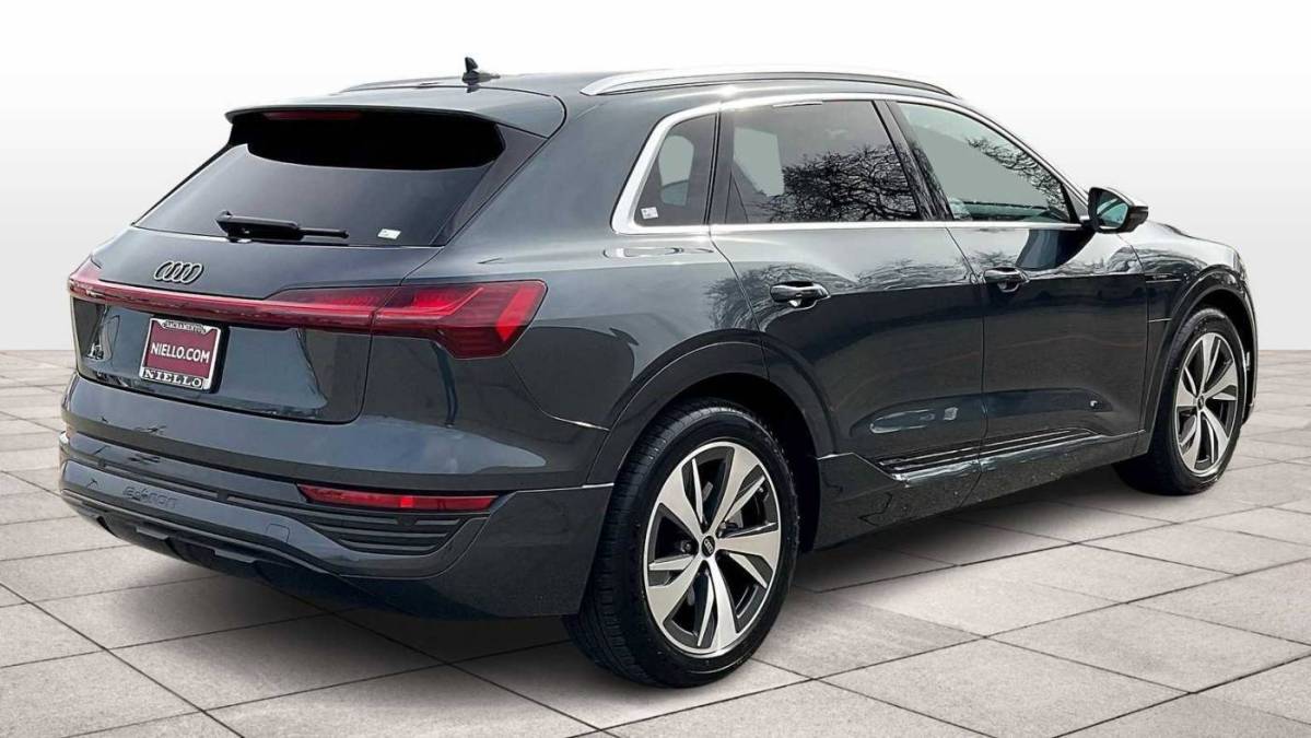 2024 Audi Q8 e-tron - Images - 11