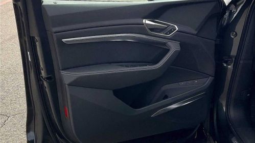 2024 Audi Q8 e-tron - Images - 17