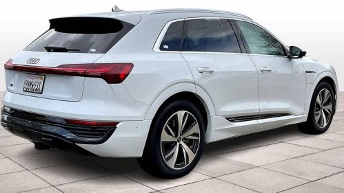 2024 Audi Q8 e-tron - Images - 11