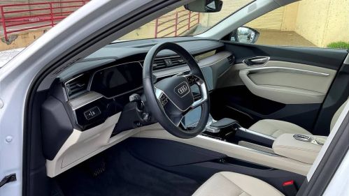 2024 Audi Q8 e-tron - Images - 12