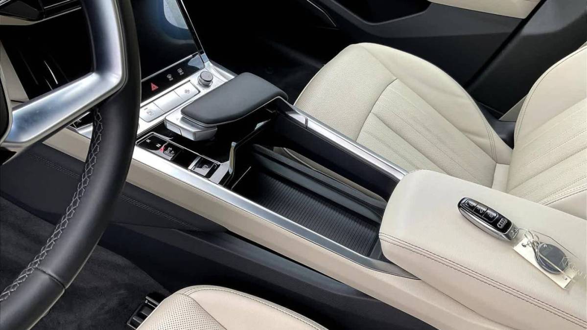 2024 Audi Q8 e-tron - Images - 15