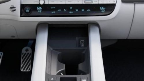 2025 Hyundai IONIQ 6 KMHM54AA8SA093814