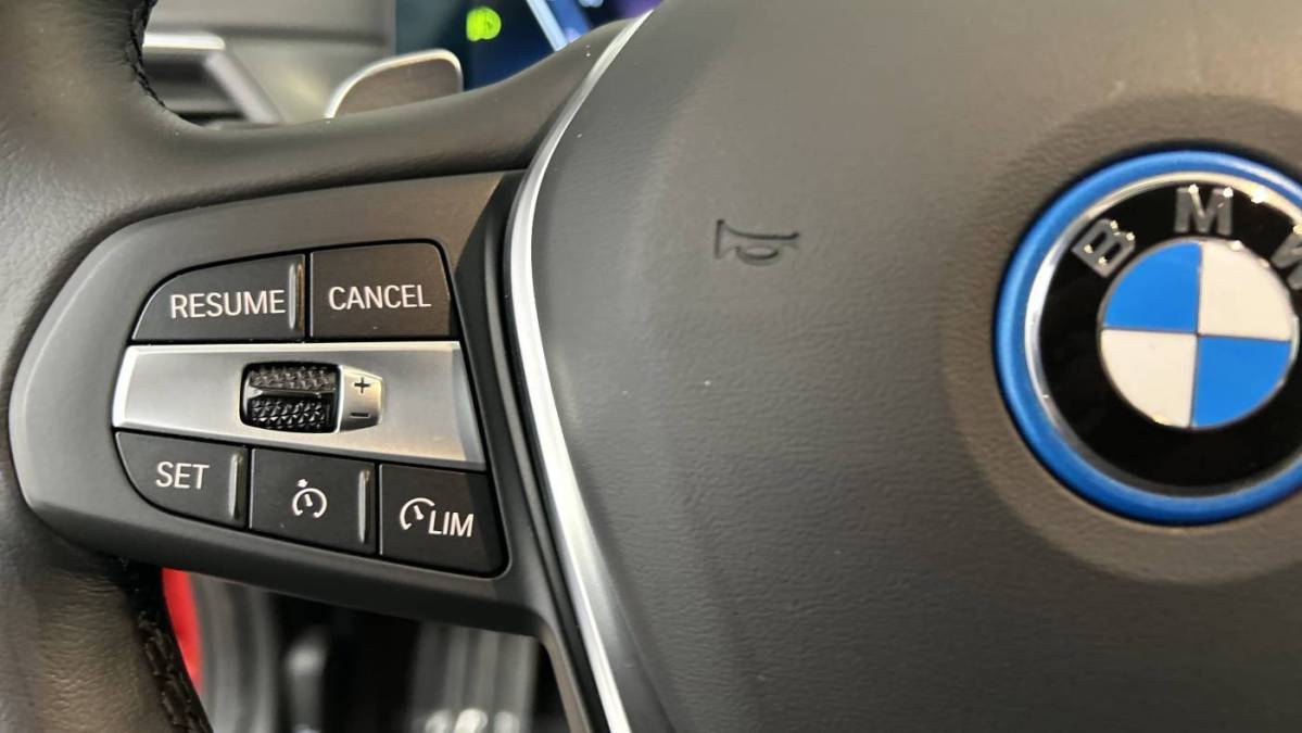 2024 BMW 3 Series - Images - 9