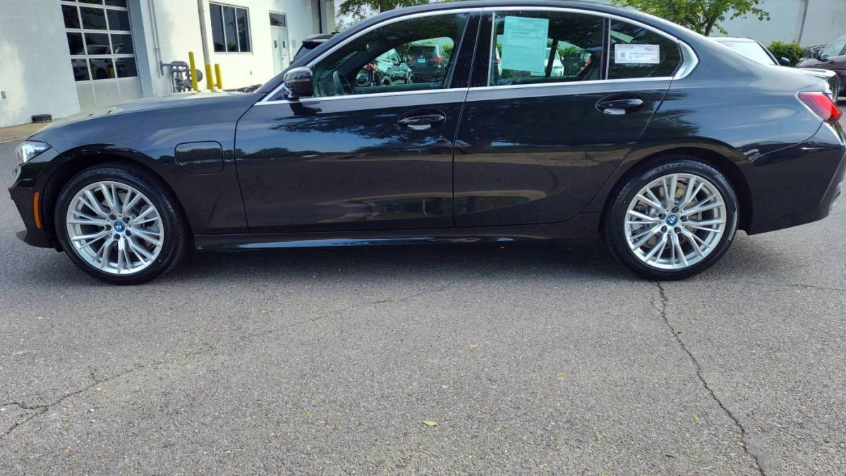 2024 BMW 3 Series - Images - 2