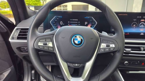 2024 BMW 3 Series - Images - 21