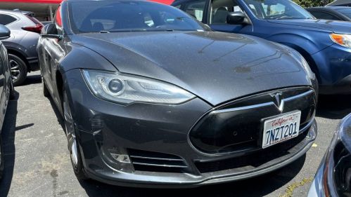 2015 Tesla Model S - Images - 2