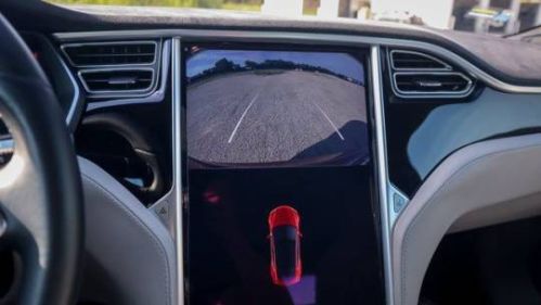 2016 Tesla Model S - Images - 16