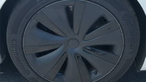 2023 Tesla Model S - Images - 11