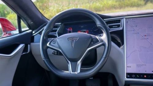 2016 Tesla Model S - Images - 24