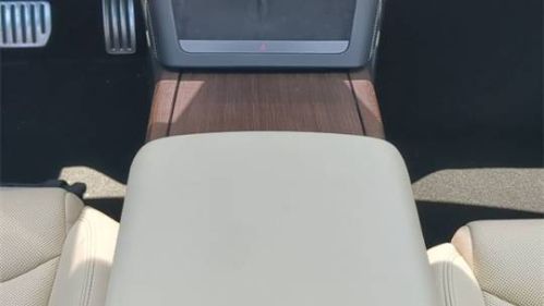 2023 Tesla Model S - Images - 19