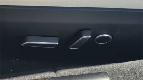2023 Tesla Model S - Images - 20