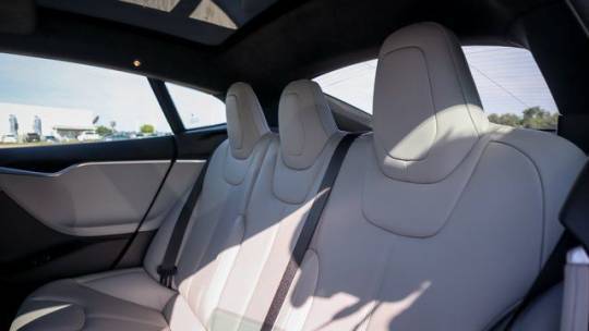 2016 Tesla Model S - Images - 27