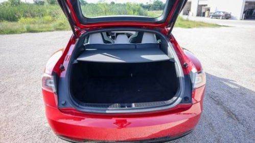 2016 Tesla Model S - Images - 29