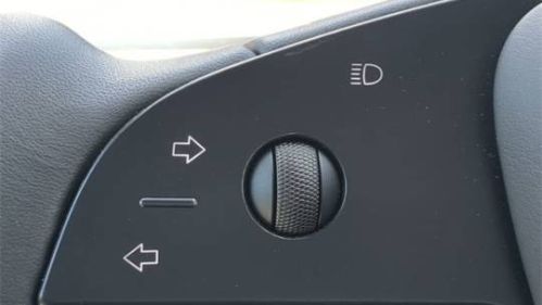 2023 Tesla Model S - Images - 26