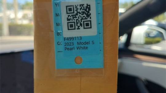 2023 Tesla Model S - Images - 30