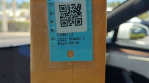 2023 Tesla Model S - Images - 30