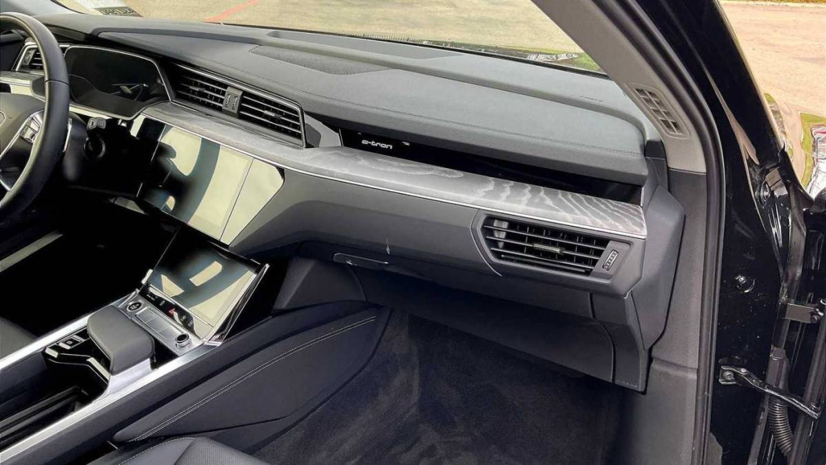2024 Audi Q8 e-tron - Images - 14