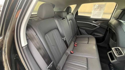 2024 Audi Q8 e-tron - Images - 21