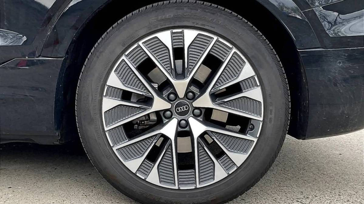 2024 Audi Q8 e-tron - Images - 8