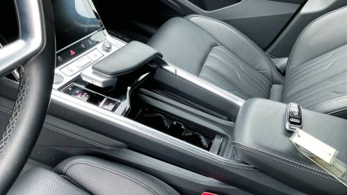 2024 Audi Q8 e-tron - Images - 15
