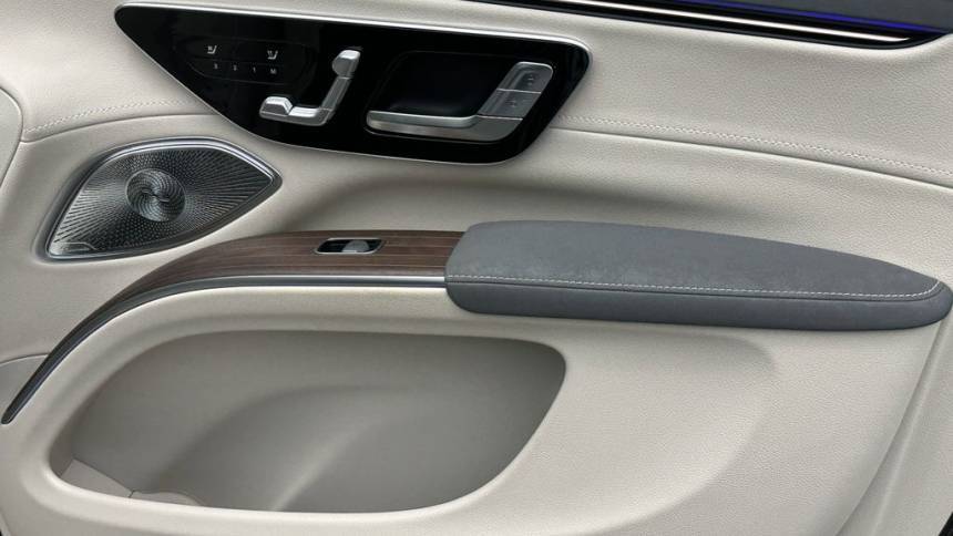 2023 Mercedes EQS SUV 4JGDM2EB5PA006677