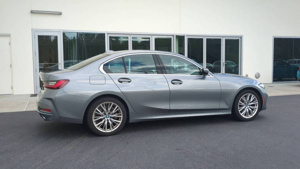 2024 BMW 3 Series - Images - 9