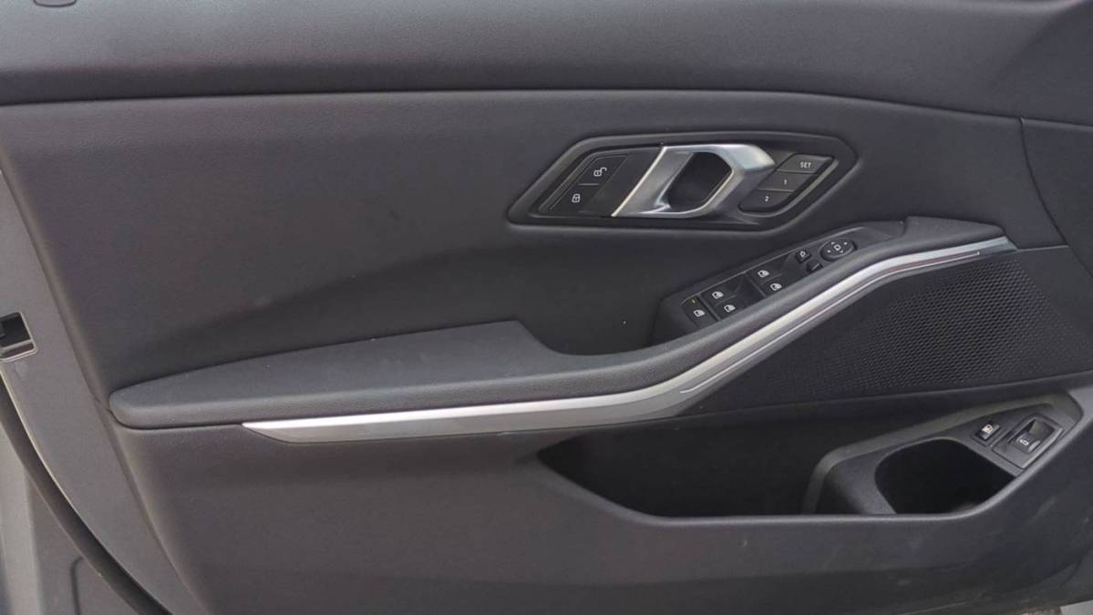 2024 BMW 3 Series - Images - 13