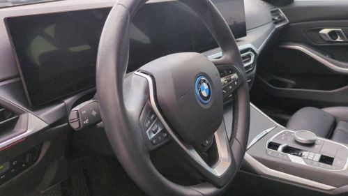 2024 BMW 3 Series - Images - 17