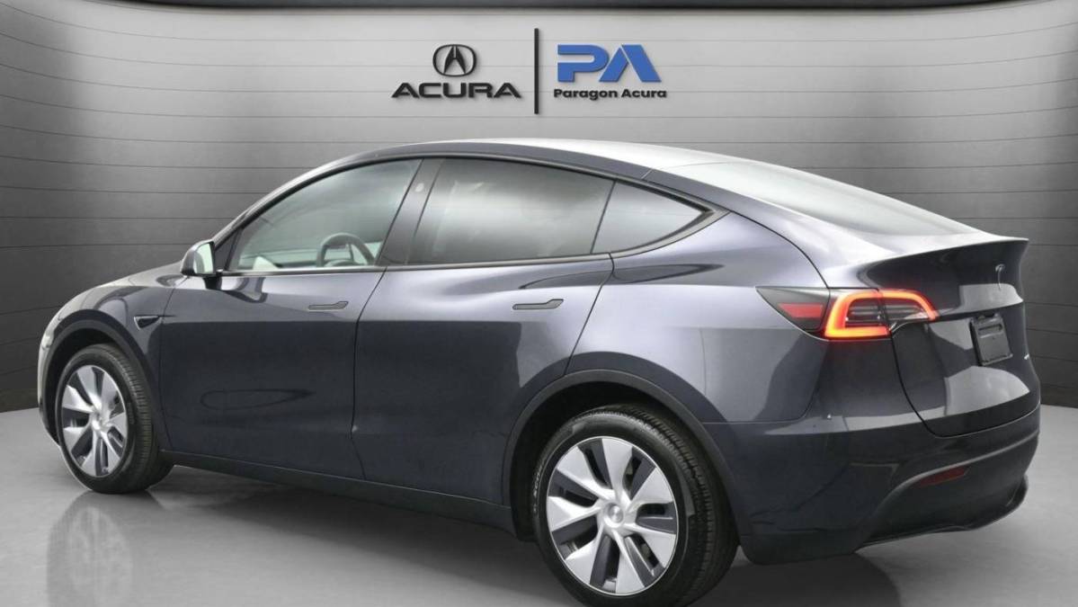 2024 Tesla Model Y - Images - 3