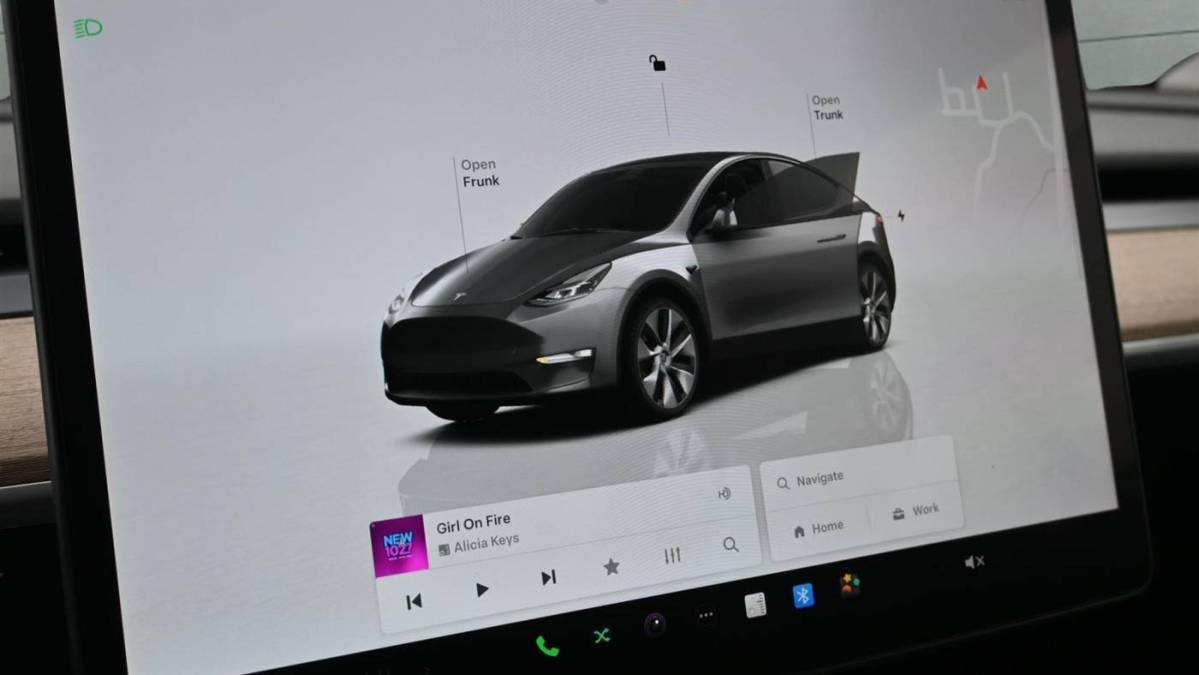 2024 Tesla Model Y - Images - 18