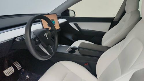 2022 Tesla Model Y - Images - 14
