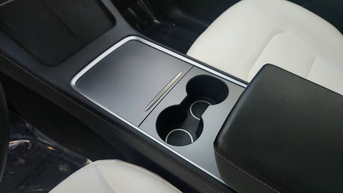 2022 Tesla Model Y - Images - 19