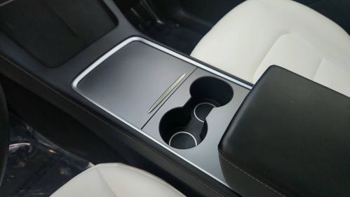 2022 Tesla Model Y - Images - 19