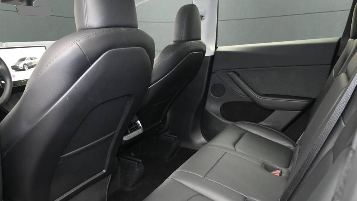 2024 Tesla Model Y - Images - 26