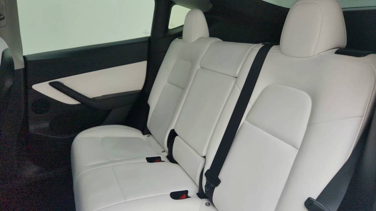 2022 Tesla Model Y - Images - 24