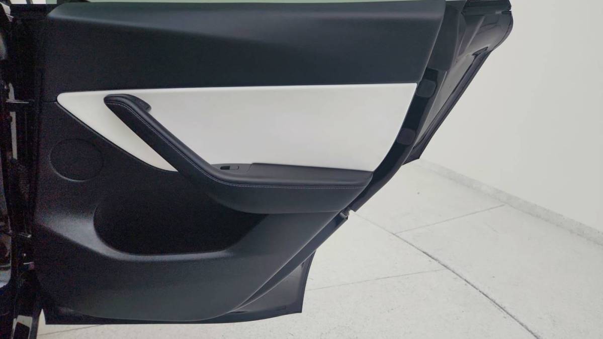 2022 Tesla Model Y - Images - 30
