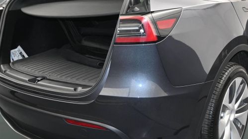 2024 Tesla Model Y - Images - 36