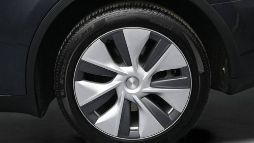 2024 Tesla Model Y - Images - 39
