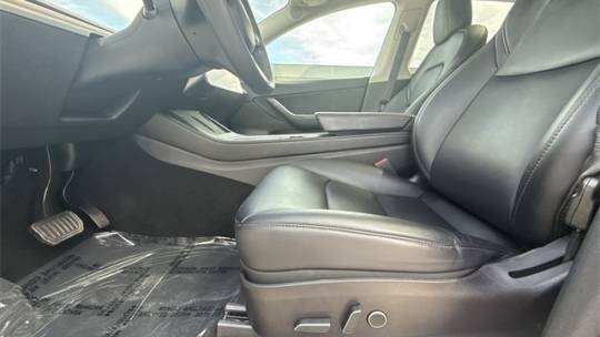2021 Tesla Model Y - Images - 12