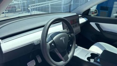 2021 Tesla Model Y - Images - 11
