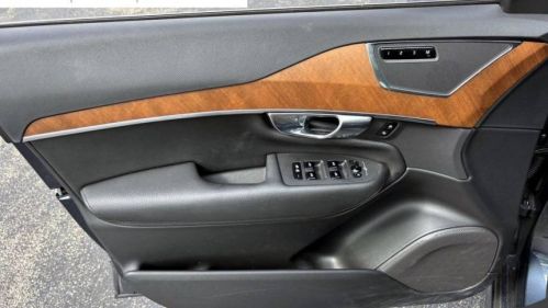 2022 Volvo XC90 - Images - 11