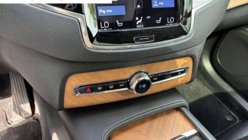 2022 Volvo XC90 - Images - 22