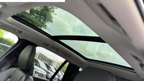 2022 Volvo XC90 - Images - 25