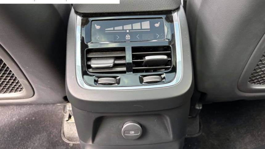 2022 Volvo XC90 - Images - 32