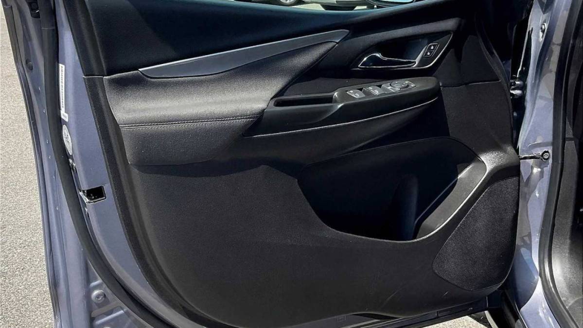 2023 Chevrolet Bolt - Images - 9