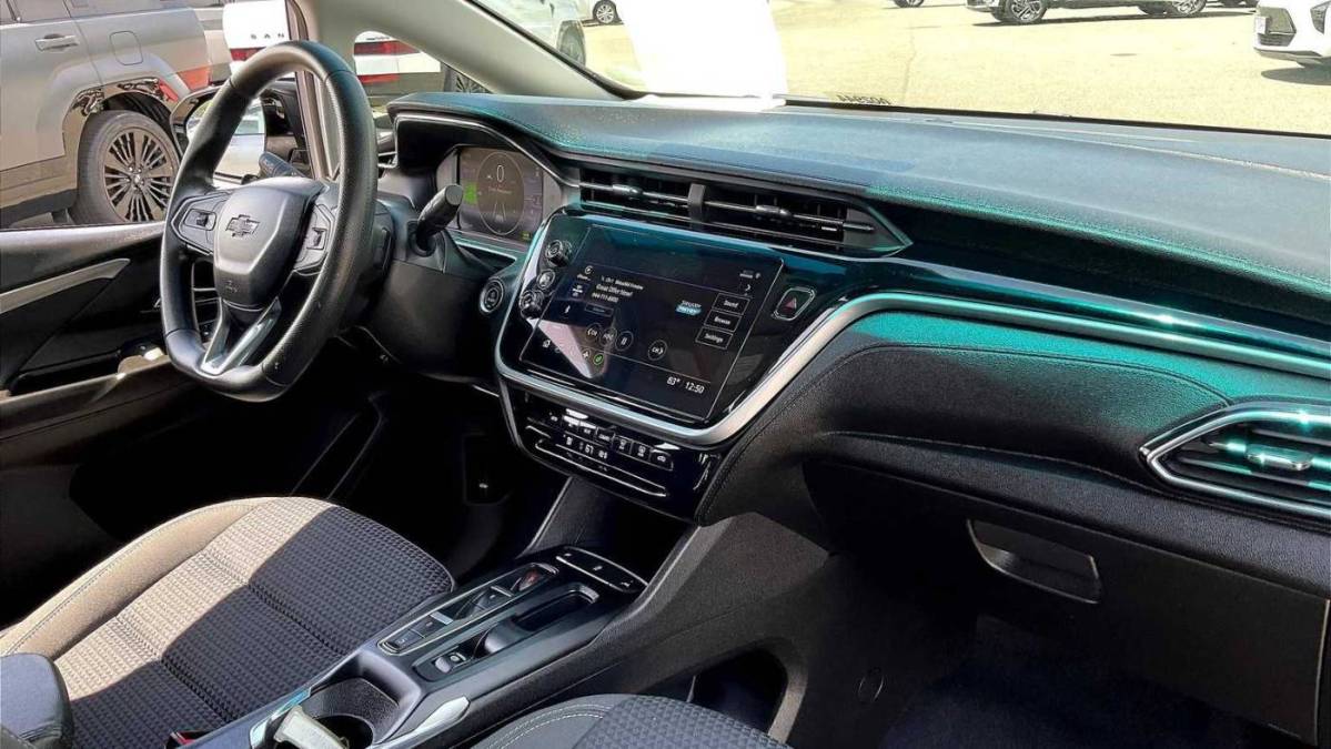 2023 Chevrolet Bolt - Images - 14