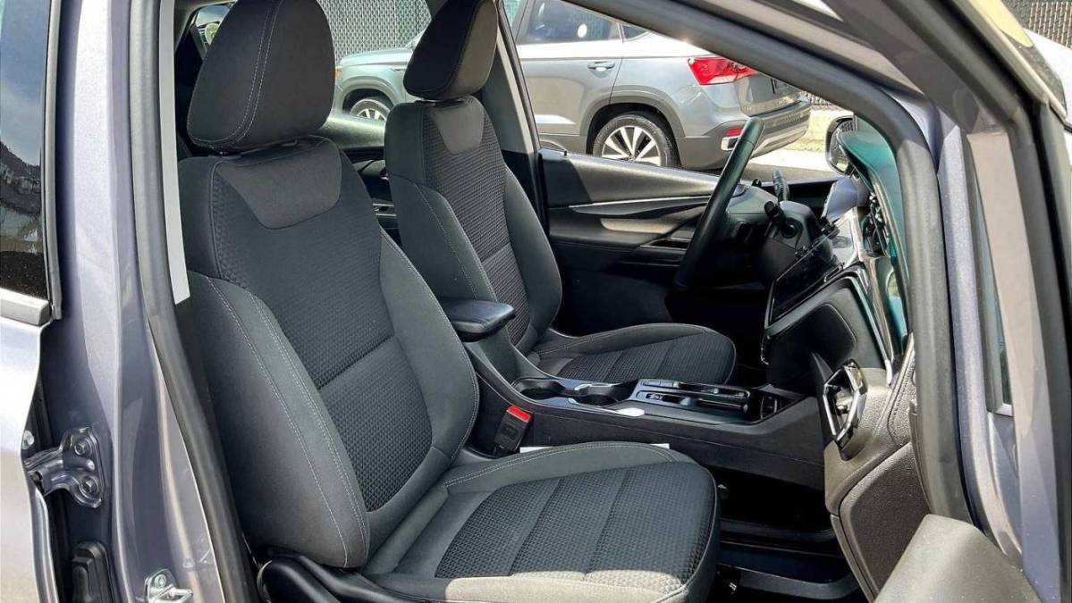 2023 Chevrolet Bolt - Images - 11